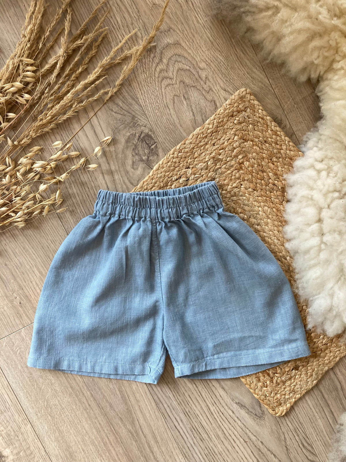Linen shorts