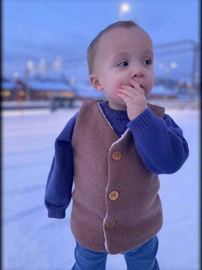 Children's Boiled Wool Vest – Handmade in Norway | Lyngfjell